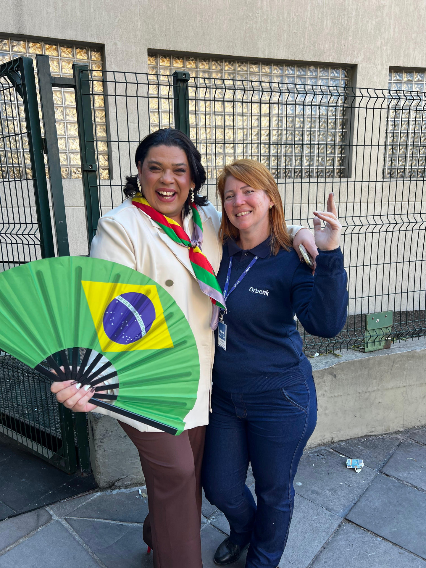 Com trabalhadoras · valorização da mulher